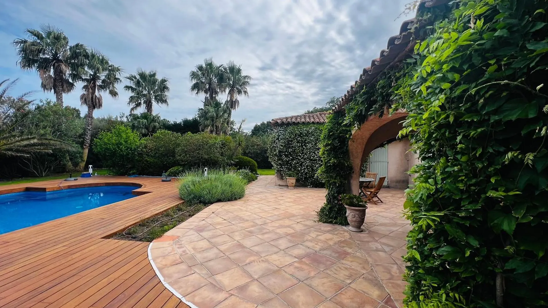 Superbe Villa, Piscine Chauffee, Jardin, Climatisee, Proche Du Village Le Plan-de-la-Tour Villa
