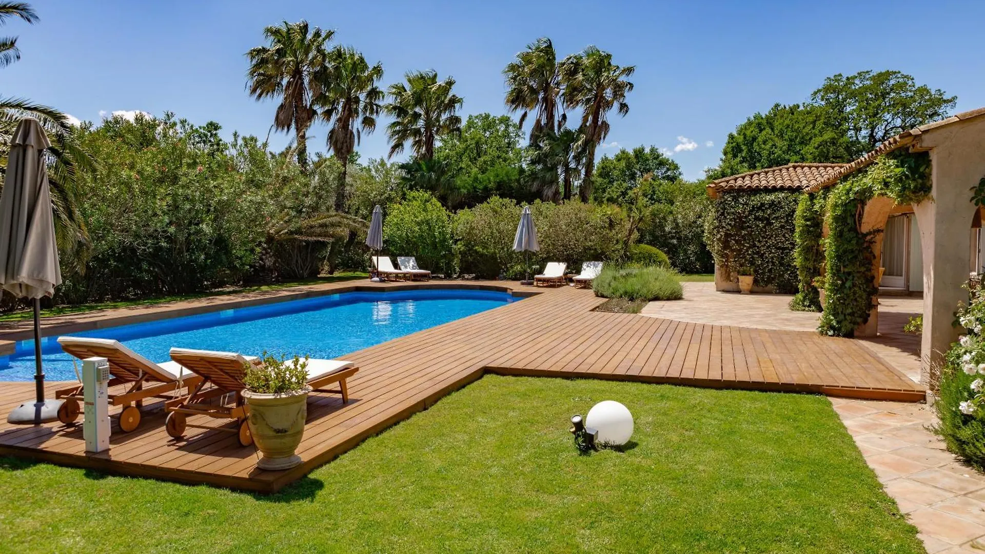 Superbe Villa, Piscine Chauffee, Jardin, Climatisee, Proche Du Village Le Plan-de-la-Tour Villa