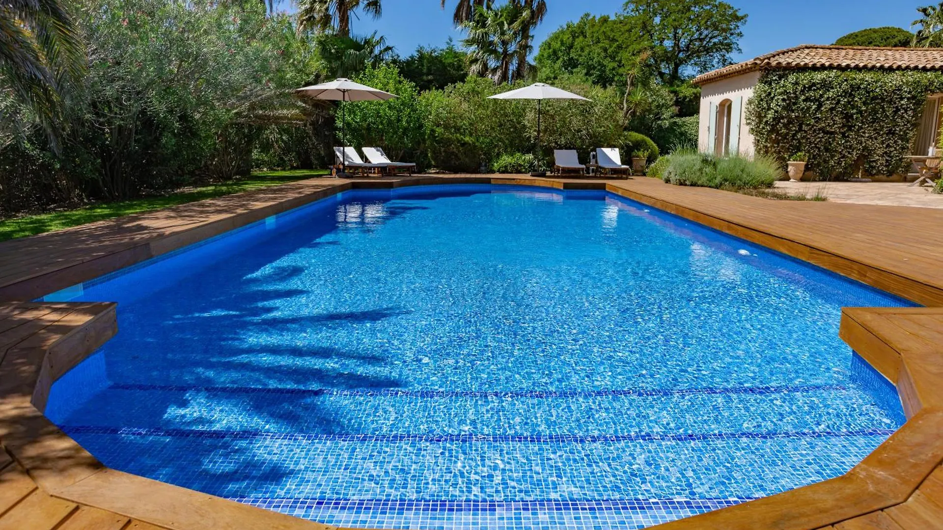 Superbe Villa, Piscine Chauffee, Jardin, Climatisee, Proche Du Village Le Plan-de-la-Tour France