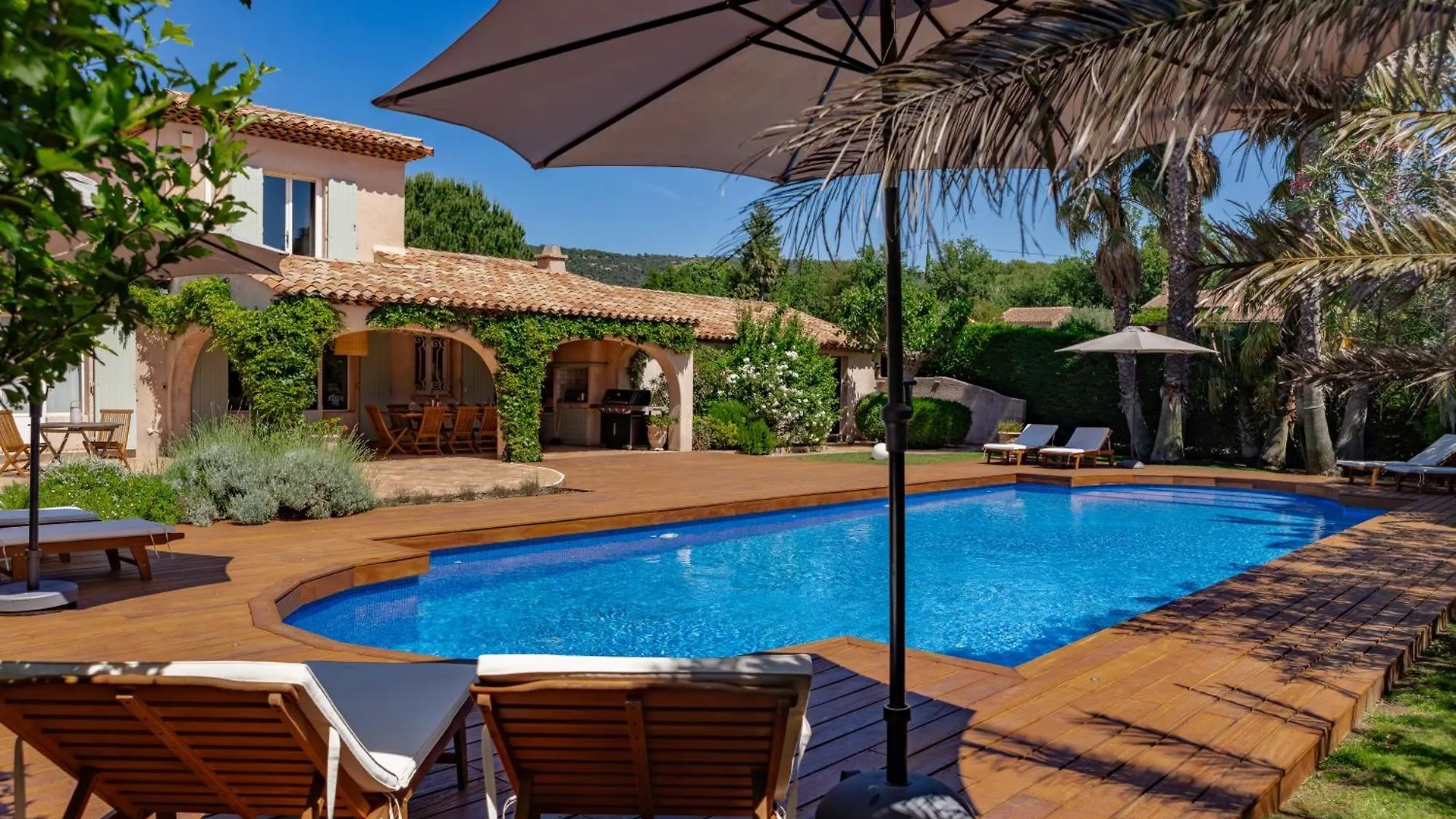 Villa Superbe Villa, Piscine Chauffee, Jardin, Climatisee, Proche Du Village Le Plan-de-la-Tour France