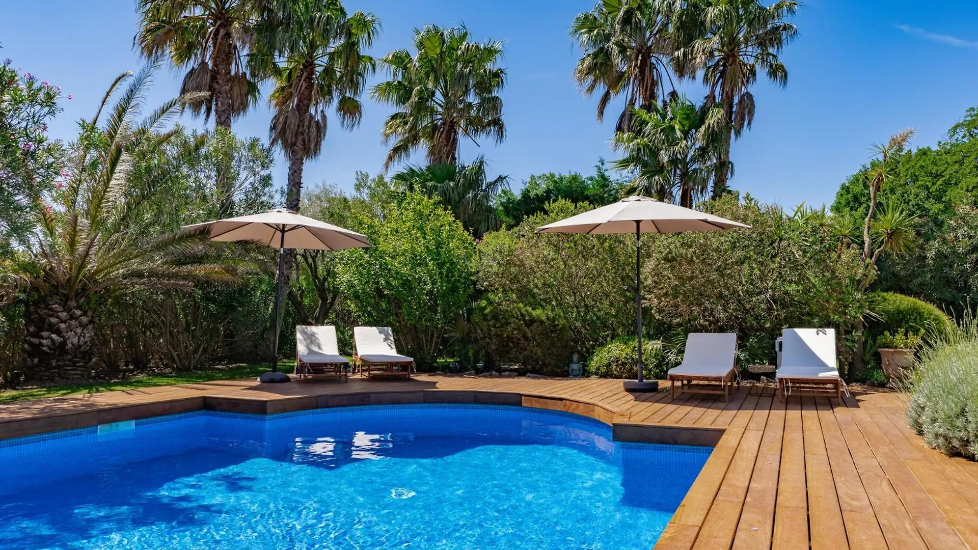 Superbe Villa, Piscine Chauffee, Jardin, Climatisee, Proche Du Village Le Plan-de-la-Tour Villa