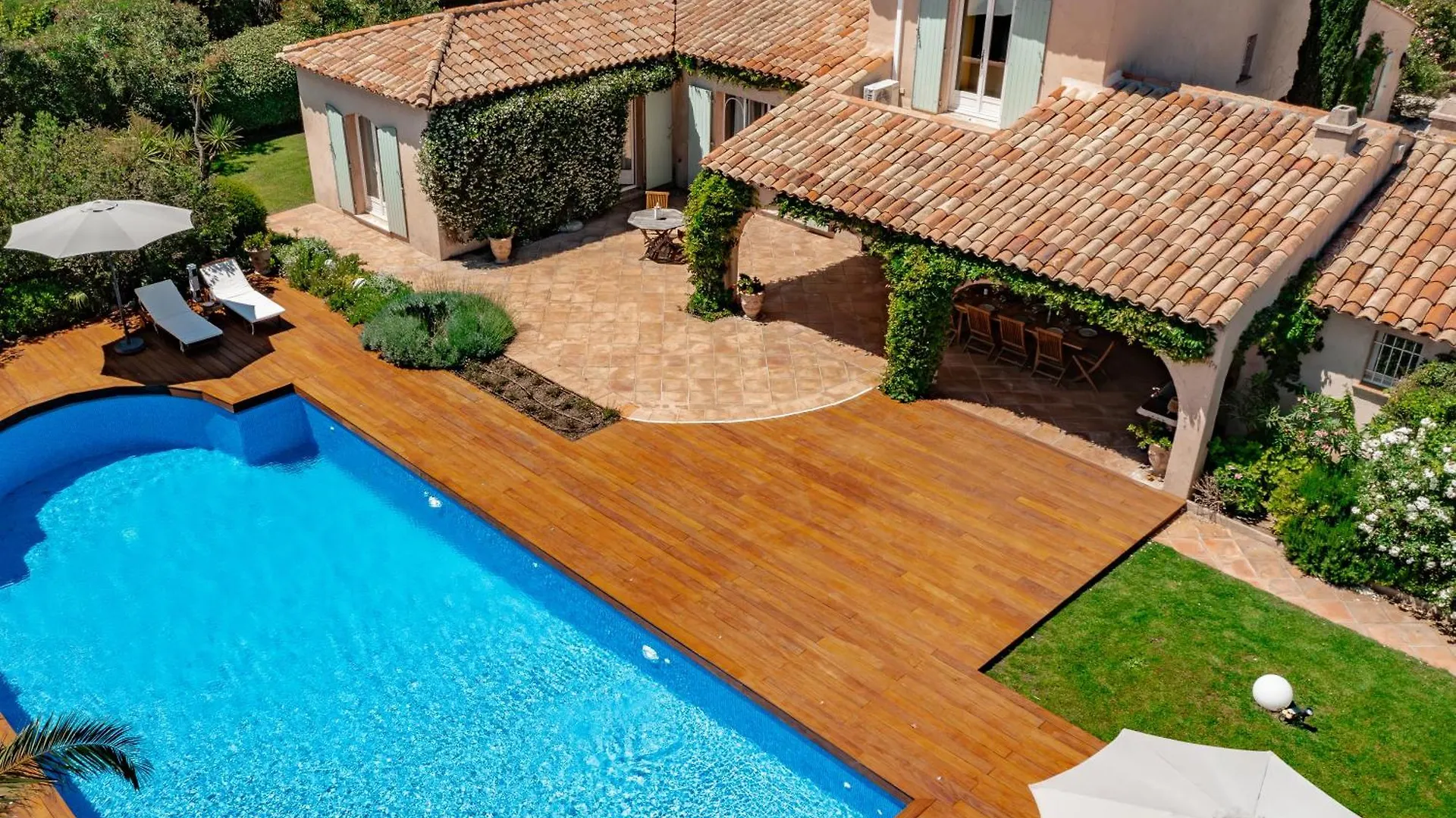 Superbe Villa, Piscine Chauffee, Jardin, Climatisee, Proche Du Village Le Plan-de-la-Tour France
