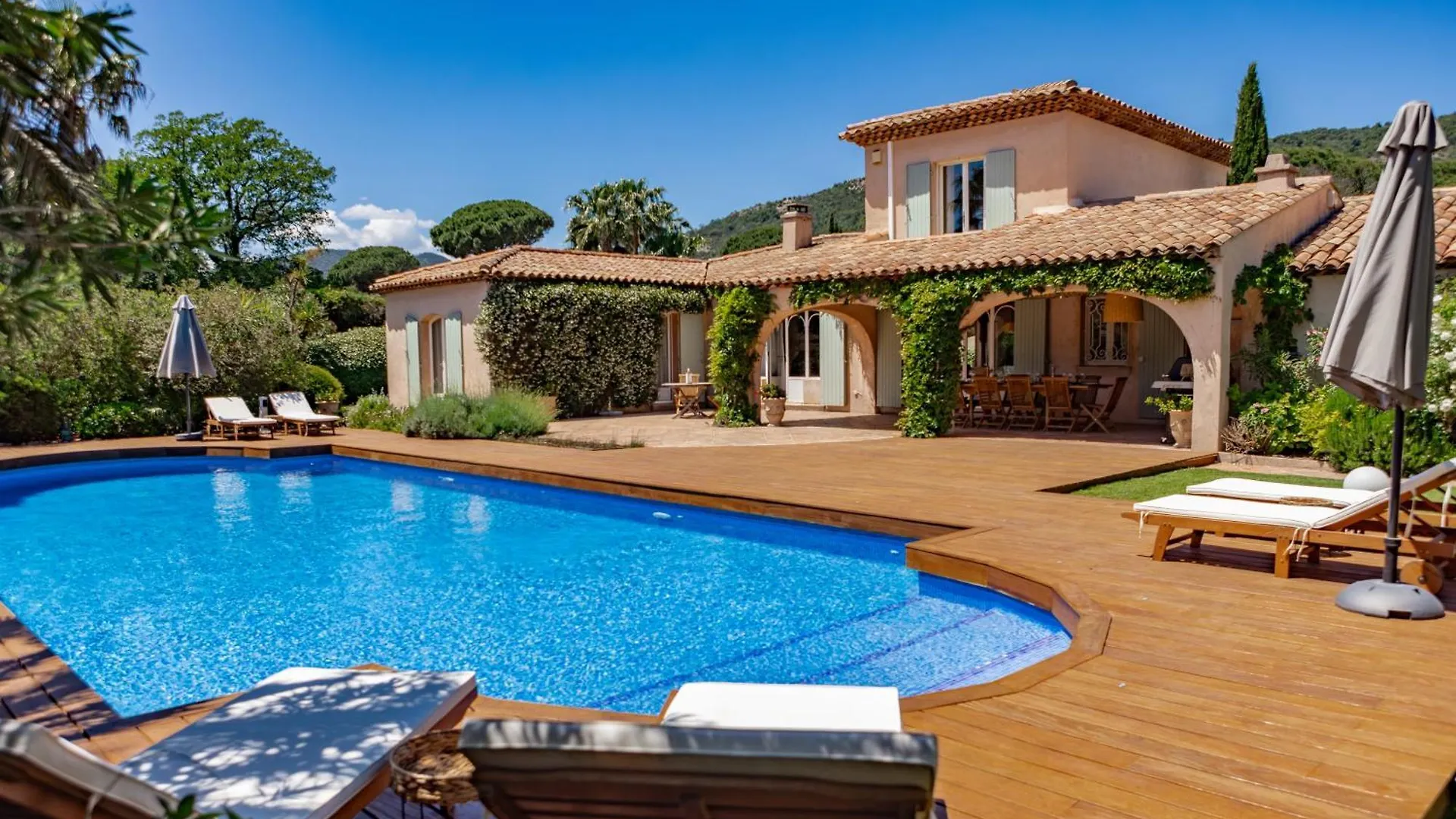 Villa Superbe Villa, Piscine Chauffee, Jardin, Climatisee, Proche Du Village Le Plan-de-la-Tour