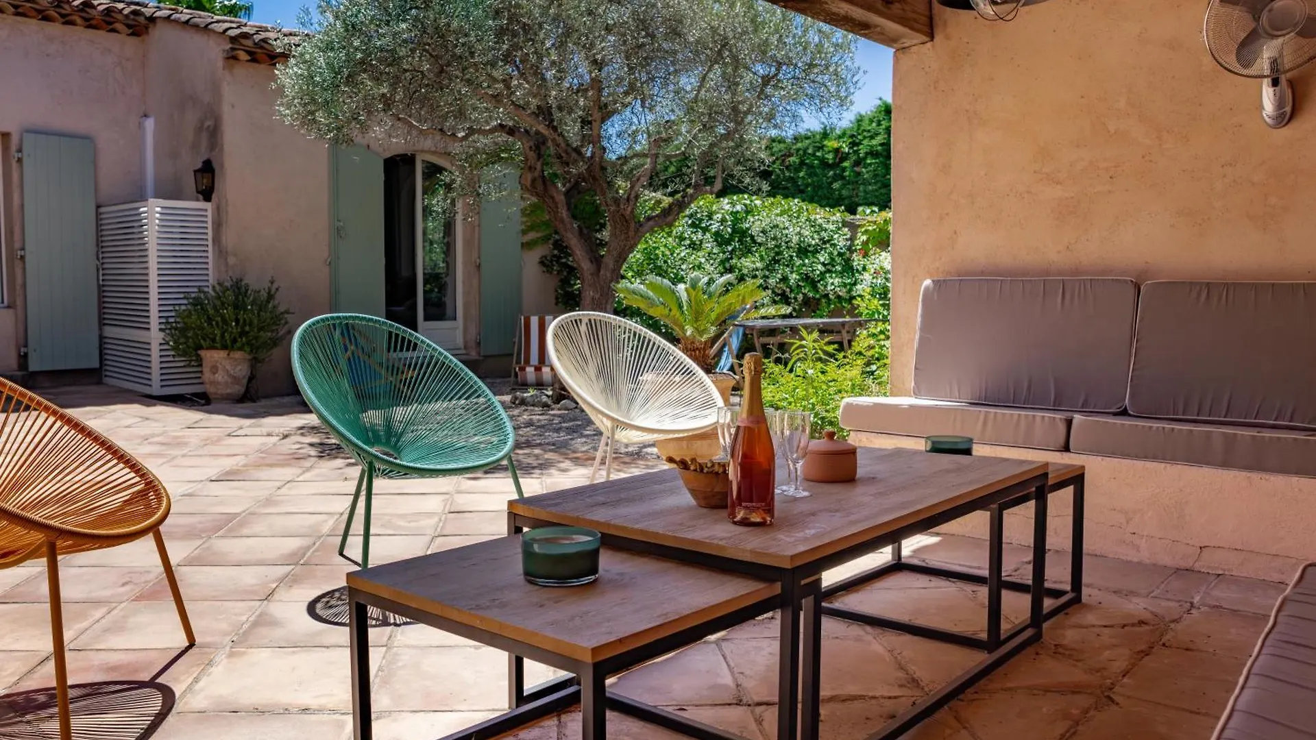 Superbe Villa, Piscine Chauffee, Jardin, Climatisee, Proche Du Village Le Plan-de-la-Tour 0*,  France
