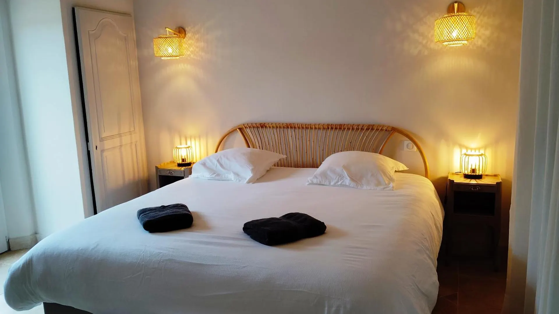 Superbe Villa, Piscine Chauffee, Jardin, Climatisee, Proche Du Village Le Plan-de-la-Tour 0*,  France